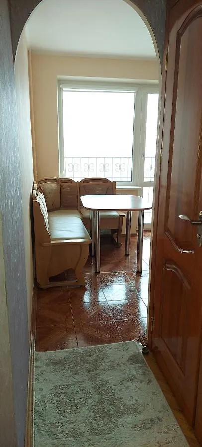 Apartment On Patriarkha Mstyslava Skrypnyka Street 키예프